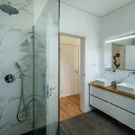 Lotus House - Heated Pool & Jacuzzi Near The Дом отдыха
