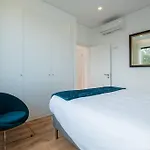Lotus House - Heated Pool & Jacuzzi Near The * Понта-Делгада