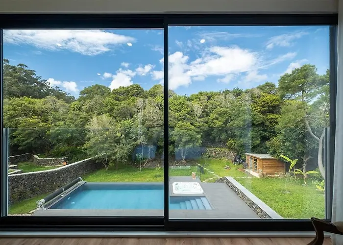 Feriehus Lotus House - Heated Pool & Jacuzzi Near The