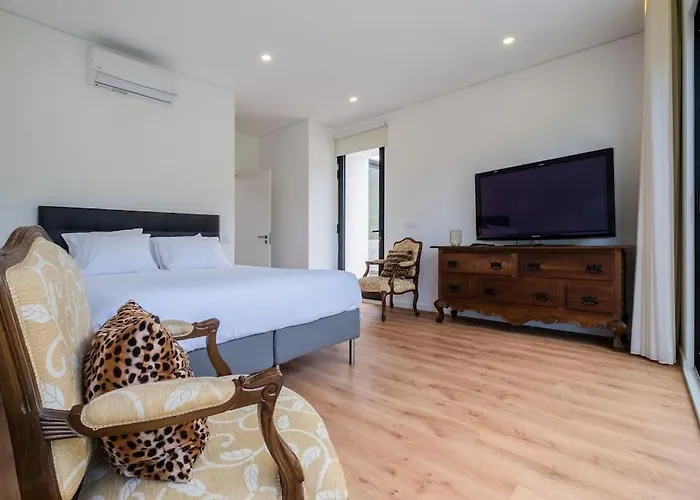 Lotus House - Heated Pool & Jacuzzi Near The * Ponta Delgada