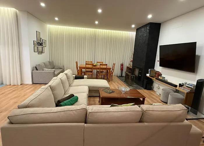 Feriehus Lotus House - Heated Pool & Jacuzzi Near The Ponta Delgada