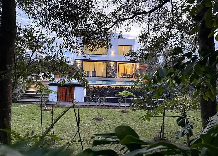 Lotus House - Heated Pool & Jacuzzi Near The * Ponta Delgada