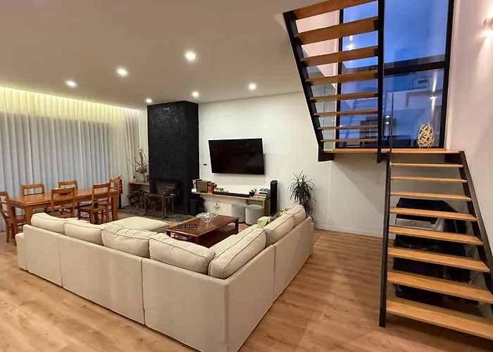 Lotus House - Heated Pool & Jacuzzi Near The Feriehus Ponta Delgada