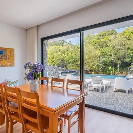 Tatil Evi Lotus House - Heated Pool & Jacuzzi Near The Ponta Delgada