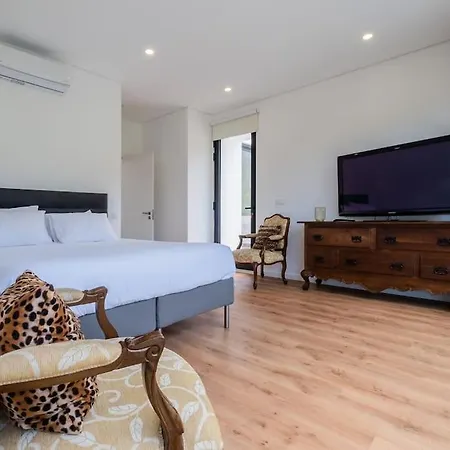 Lotus House - Heated Pool & Jacuzzi Near The * Ponta Delgada