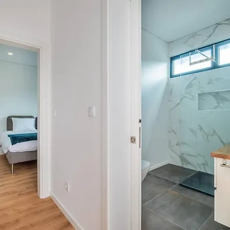 בית נופש Lotus House - Heated Pool & Jacuzzi Near The