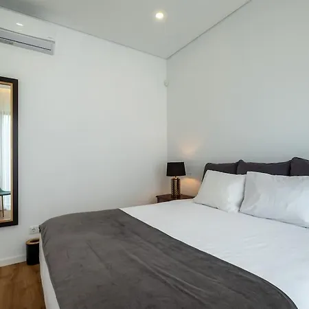 Lotus House - Heated Pool & Jacuzzi Near The Holiday home *