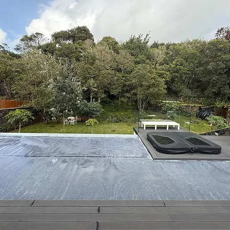 Lotus House - Heated Pool & Jacuzzi Near The