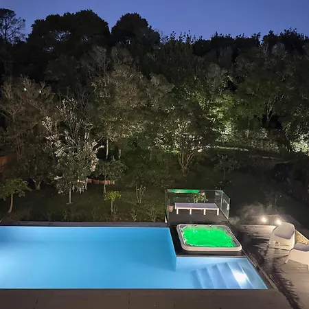 Lotus House - Heated Pool & Jacuzzi Near The בית נופש