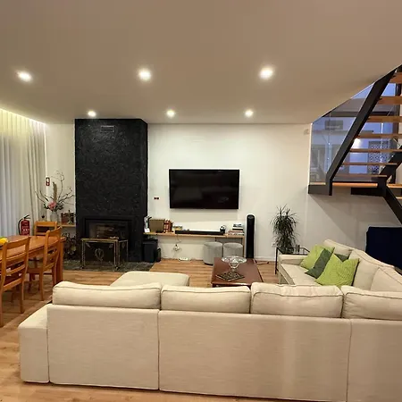 Lotus House - Heated Pool & Jacuzzi Near The Holiday home Ponta Delgada (Sao Miguel)
