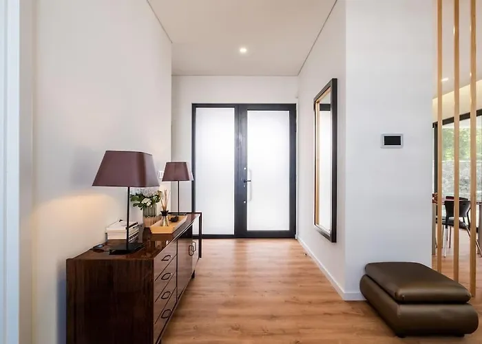 Dom wakacyjny Lotus House - Heated Pool & Jacuzzi Near The *