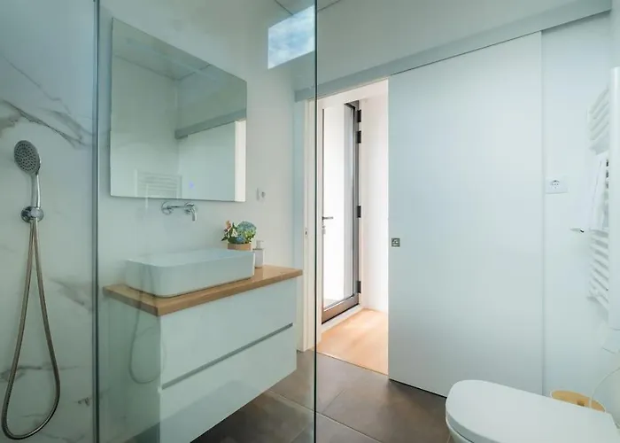 Dom wakacyjny Lotus House - Heated Pool & Jacuzzi Near The *