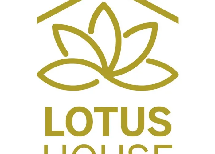 Dom wakacyjny Lotus House - Heated Pool & Jacuzzi Near The *