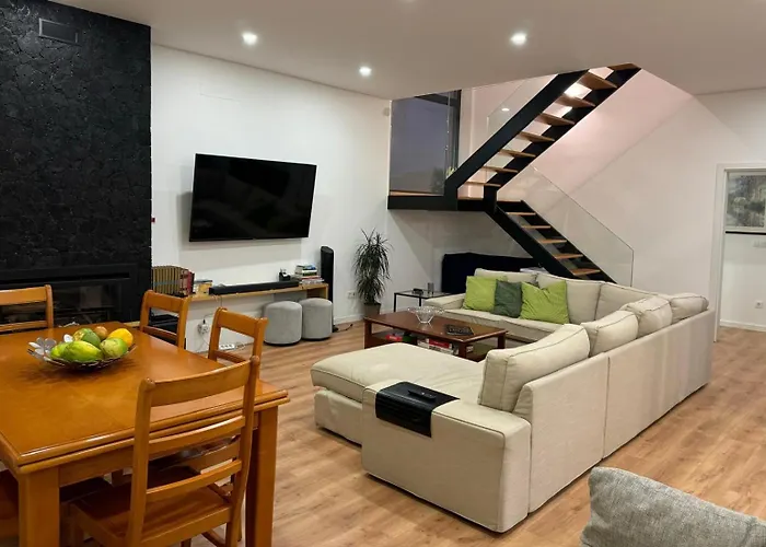 Dom wakacyjny Lotus House - Heated Pool & Jacuzzi Near The Ponta Delgada