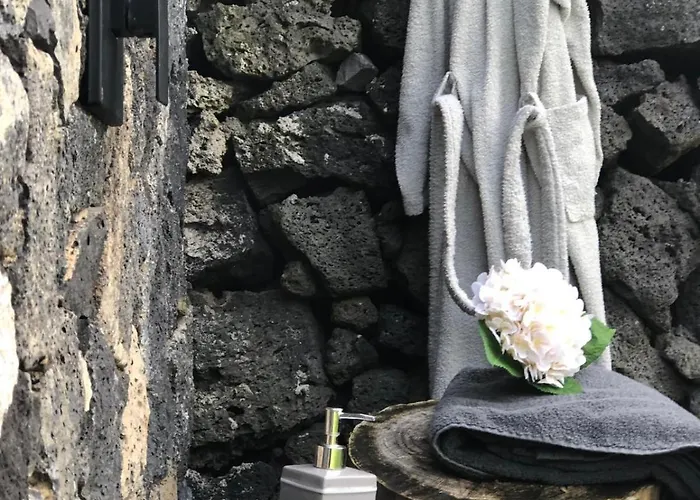 Lotus House - Heated Pool & Jacuzzi Near The Dom wakacyjny *